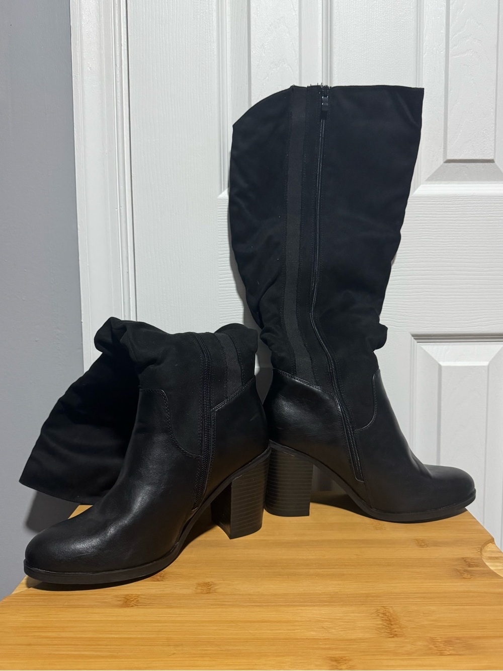 Women's Black Mid-Calf Heeled Boots with Side Zip